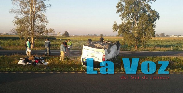 deja-volcadura-un-muerto-y-8-lesionados--c9d44753f42f78485daf100cb167d2fd