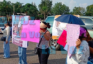Bloquean Carretera en Acatlán Para Exigir Avances en la Búsqueda de dos Jóvenes Desaparecidas